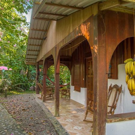 Cabinas Iguana Cahuita Exterior foto
